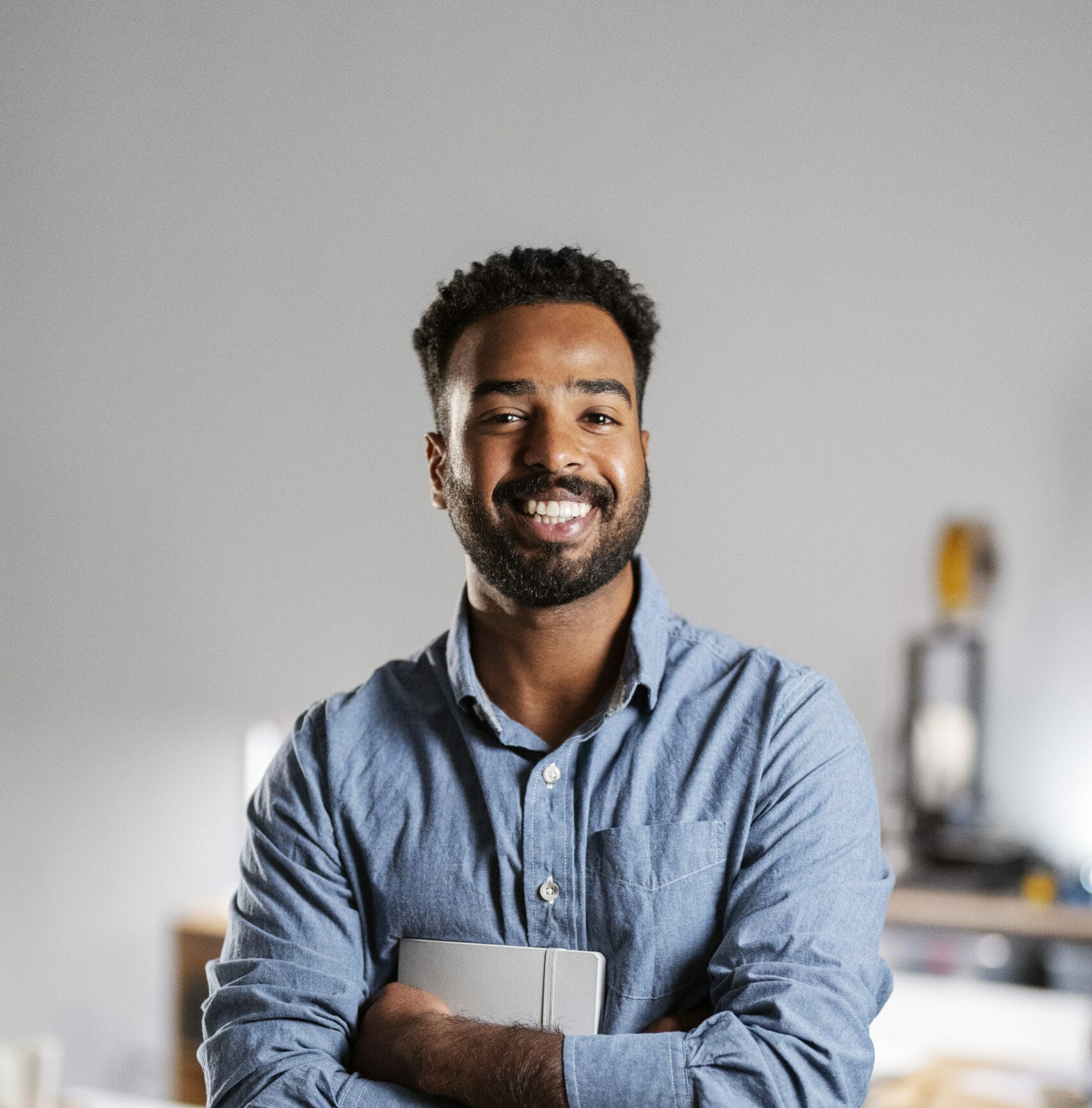 designer-working-3d-model